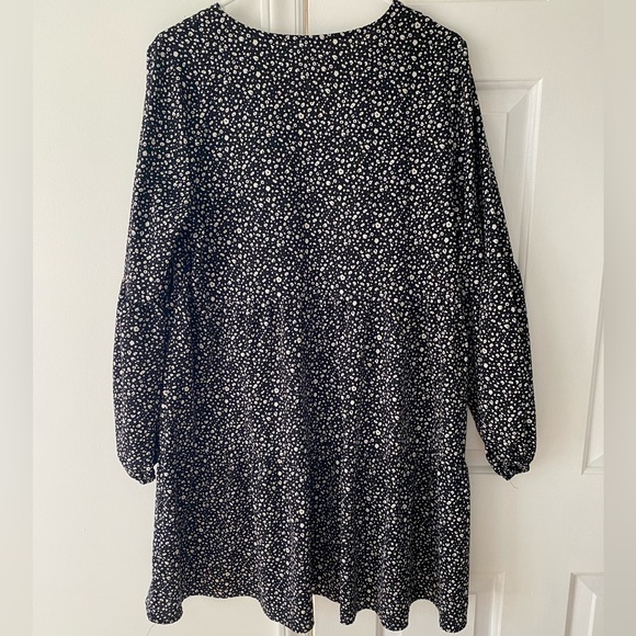 Women's Long Sleeve V Neck Loose Fit Dress - Picture 2 of 4